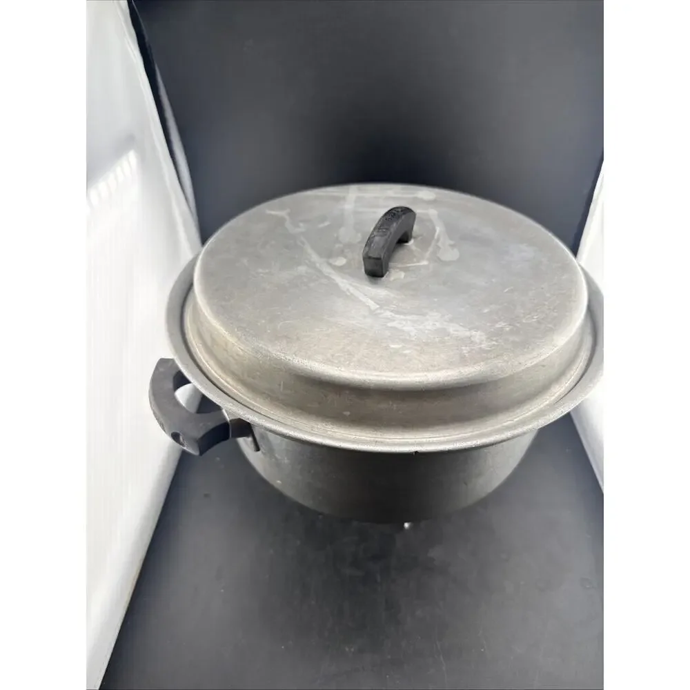 Vintage Wear Ever 4 Qt Cast Aluminum Dutch Oven Stock Pot Lid Pat 1788817 USA